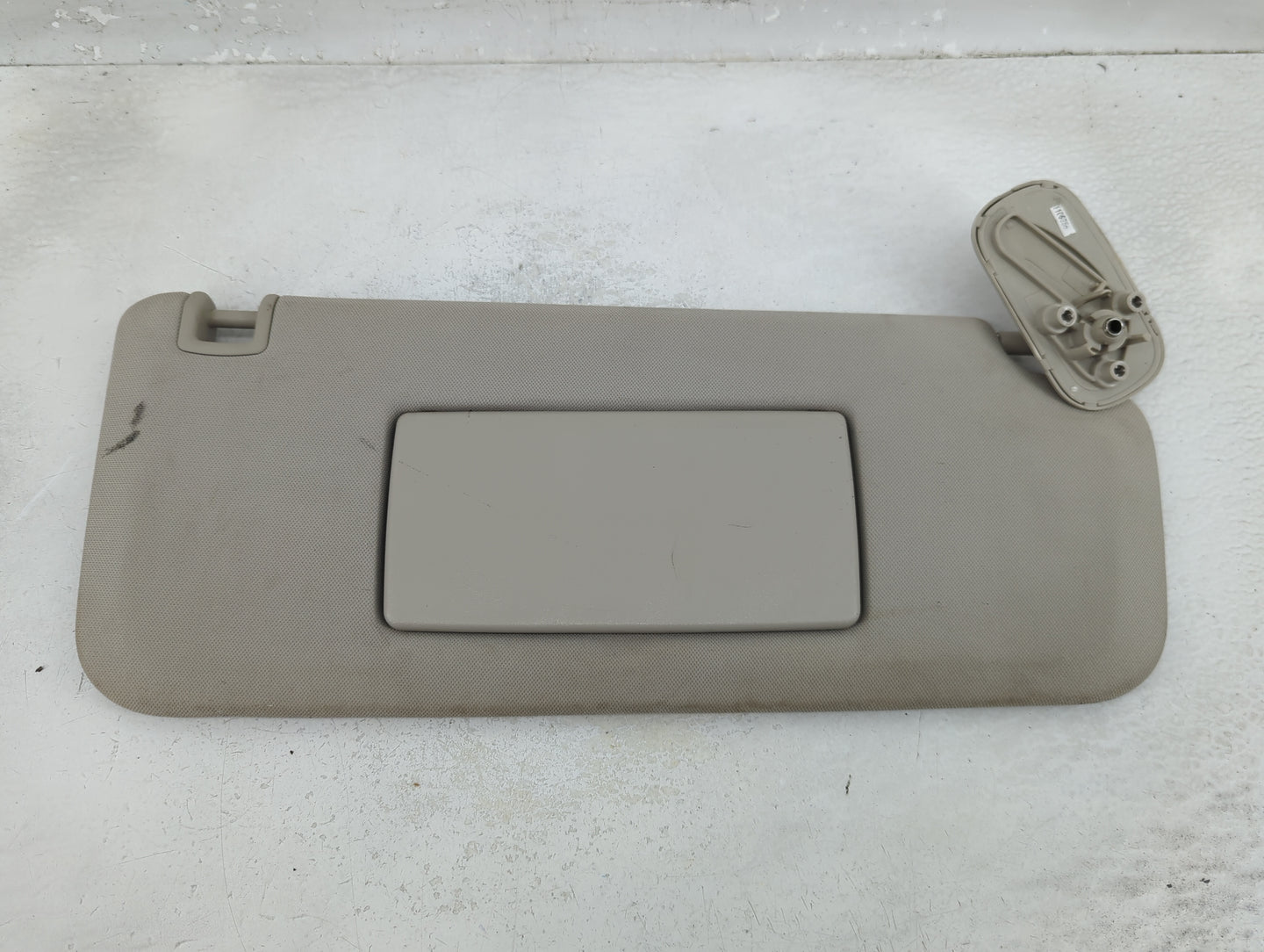 2011 Chevrolet Silverado 1500 Pickup Sun Visor Shade Replacement Passenger Right Mirror Fits OEM Used Auto Parts - Oemusedau