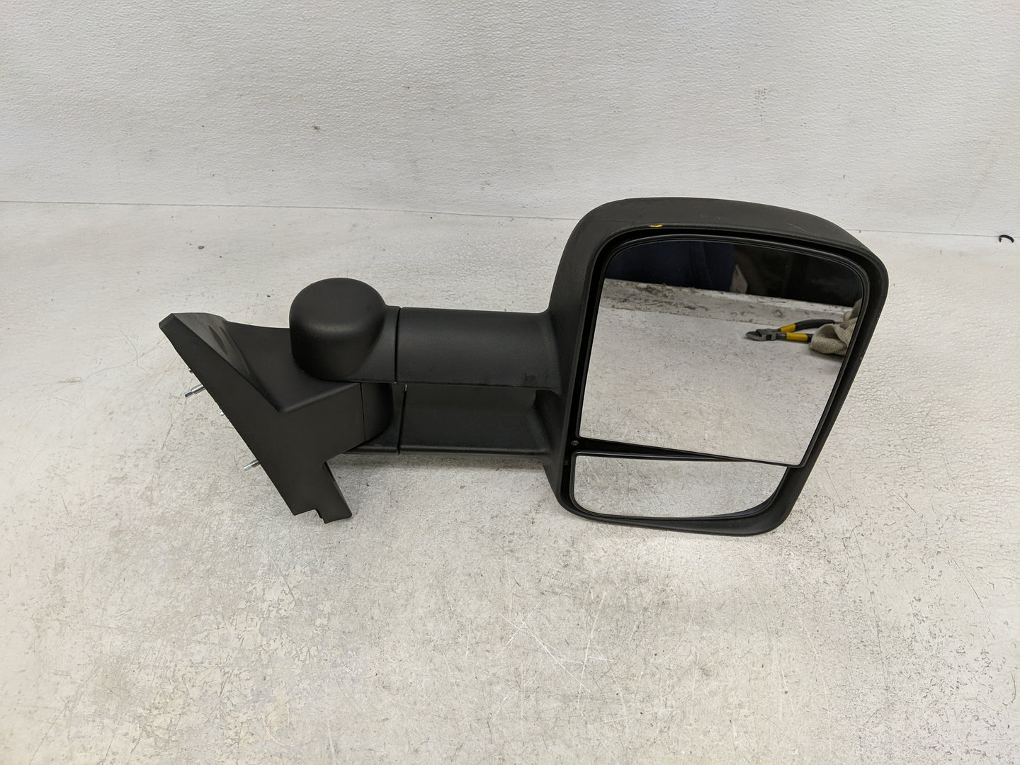 2011 Chevrolet Silverado 1500 Pickup Passenger Side View Mirror - Right Door Mirror OEM Used - Oemusedautoparts1.com
