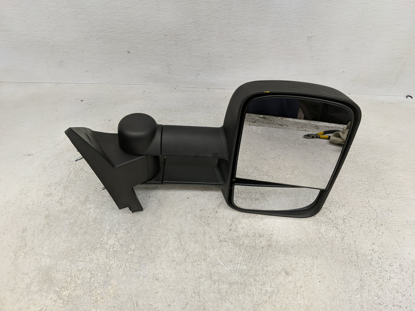 2011 Chevrolet Silverado 1500 Pickup Passenger Side View Mirror - Right Door Mirror OEM Used - Oemusedautoparts1.com