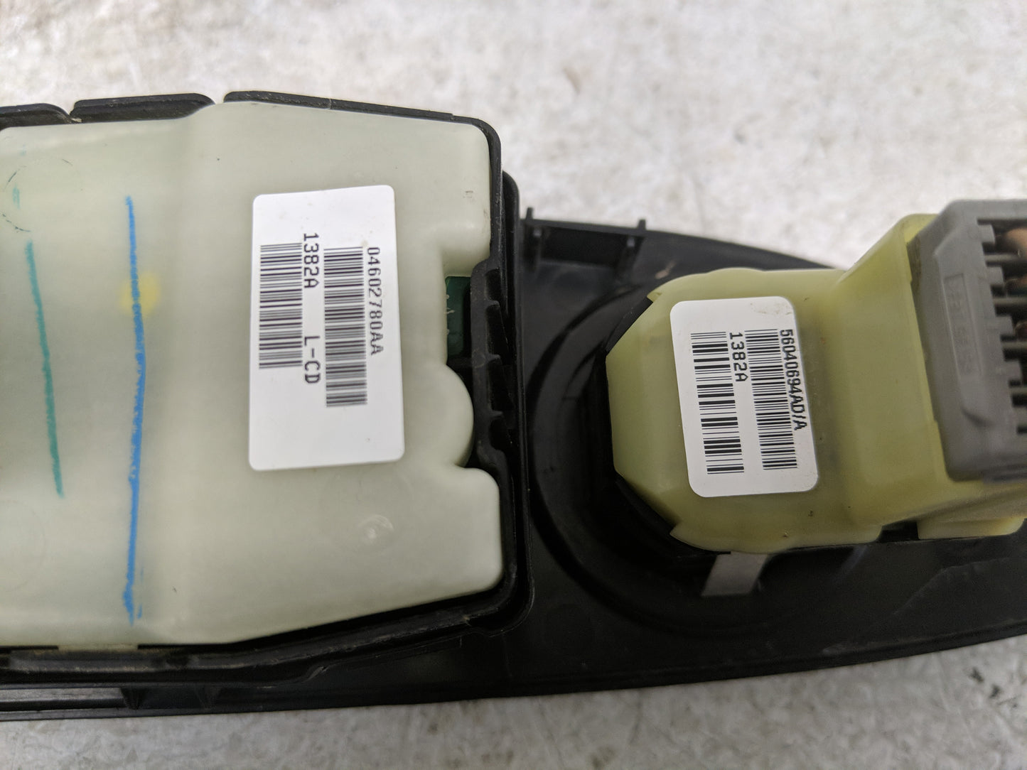 2007-2014 Chevrolet Silverado 2500 Master Power Window Switch Replacement Driver Side Left P/N:04602780AA Fits OEM Used Auto