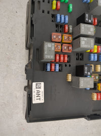 2011 Chevrolet Silverado 2500 Fusebox Fuse Box Panel Relay Module P/N:20978811_01 3470-03, 13500114 Fits Fits 2010 2012 2013