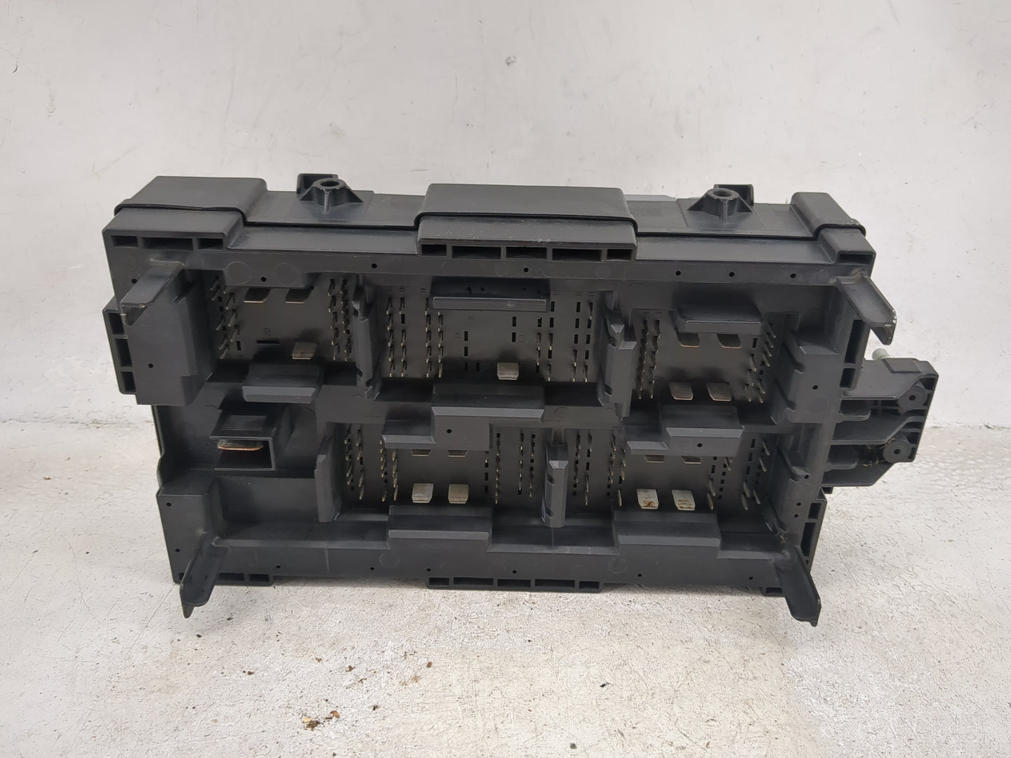 2011 Chevrolet Silverado 2500 Fusebox Fuse Box Panel Relay Module P/N:20978811_01 3470-03, 13500114 Fits Fits 2010 2012 2013