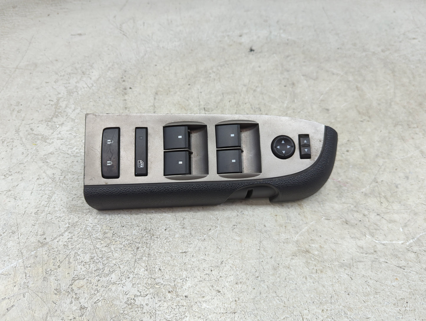 2011 Chevrolet Silverado 2500 Master Power Window Switch Replacement Driver Side Left P/N:20945129 SANAD1243B Fits OEM Used 