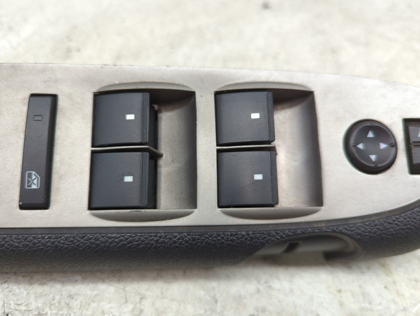 2011 Chevrolet Silverado 2500 Master Power Window Switch Replacement Driver Side Left P/N:20945129 SANAD1243B Fits OEM Used 