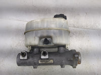 2009-2014 Chevrolet Silverado 2500 Brake Master Cylinder 1497523 - Oemusedautoparts1.com
