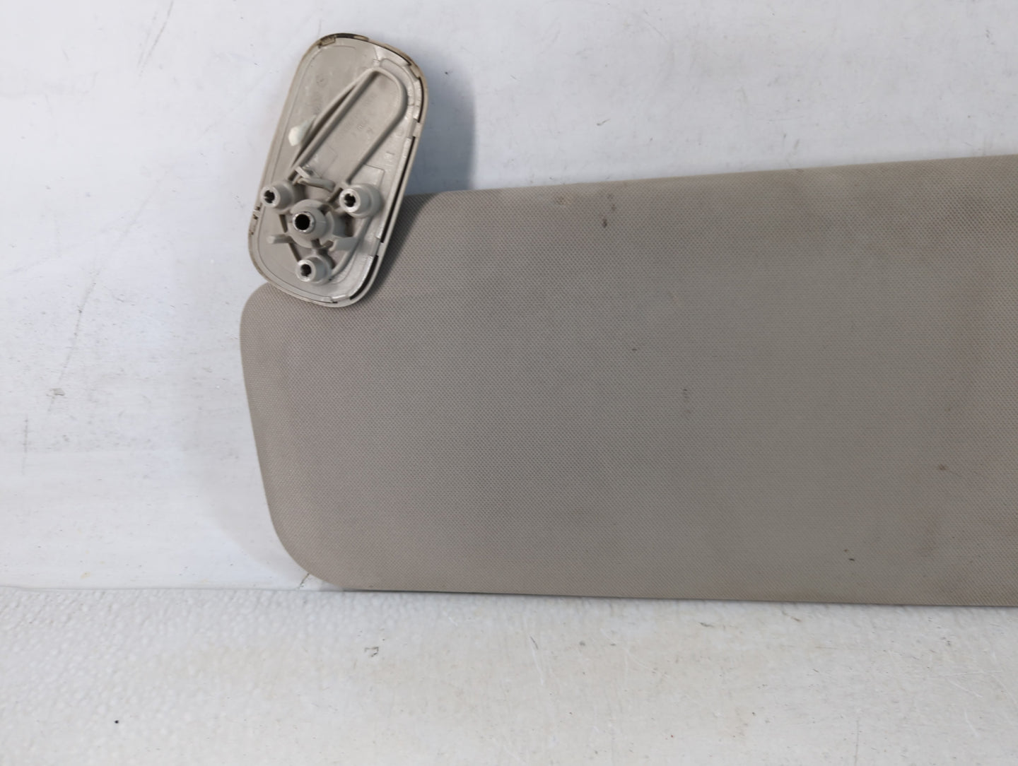 2007-2014 Chevrolet Silverado 2500 Sun Visor Shade Replacement Driver Left Mirror Fits OEM Used Auto Parts - Oemusedautopart