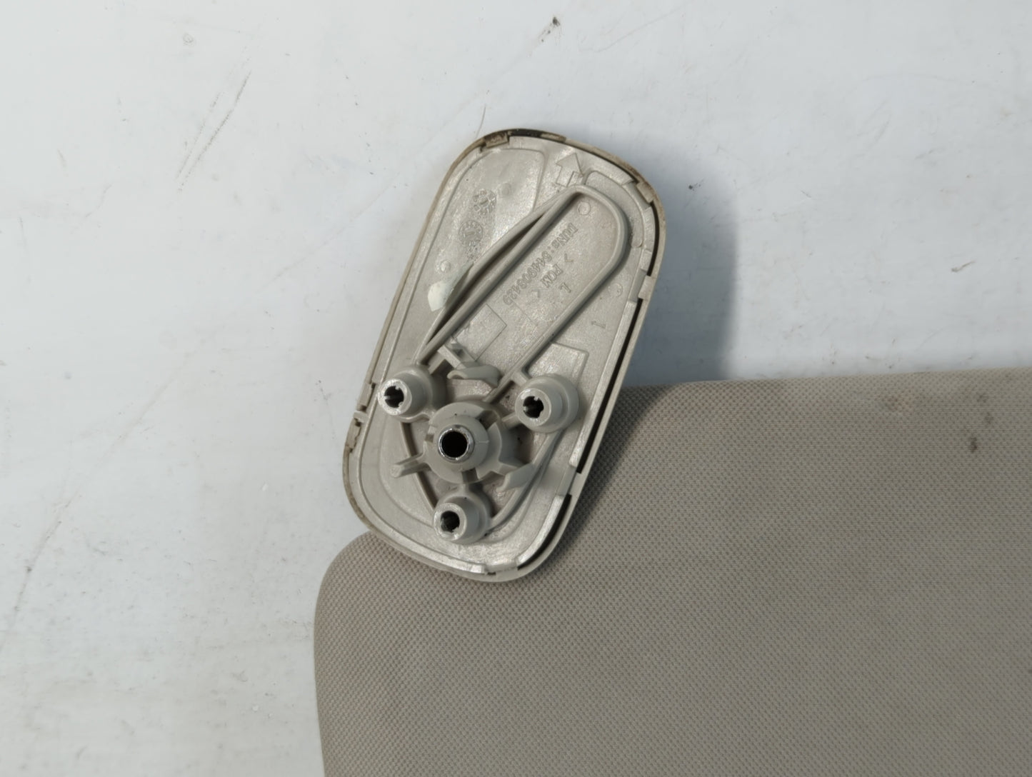 2007-2014 Chevrolet Silverado 2500 Sun Visor Shade Replacement Driver Left Mirror Fits OEM Used Auto Parts - Oemusedautopart