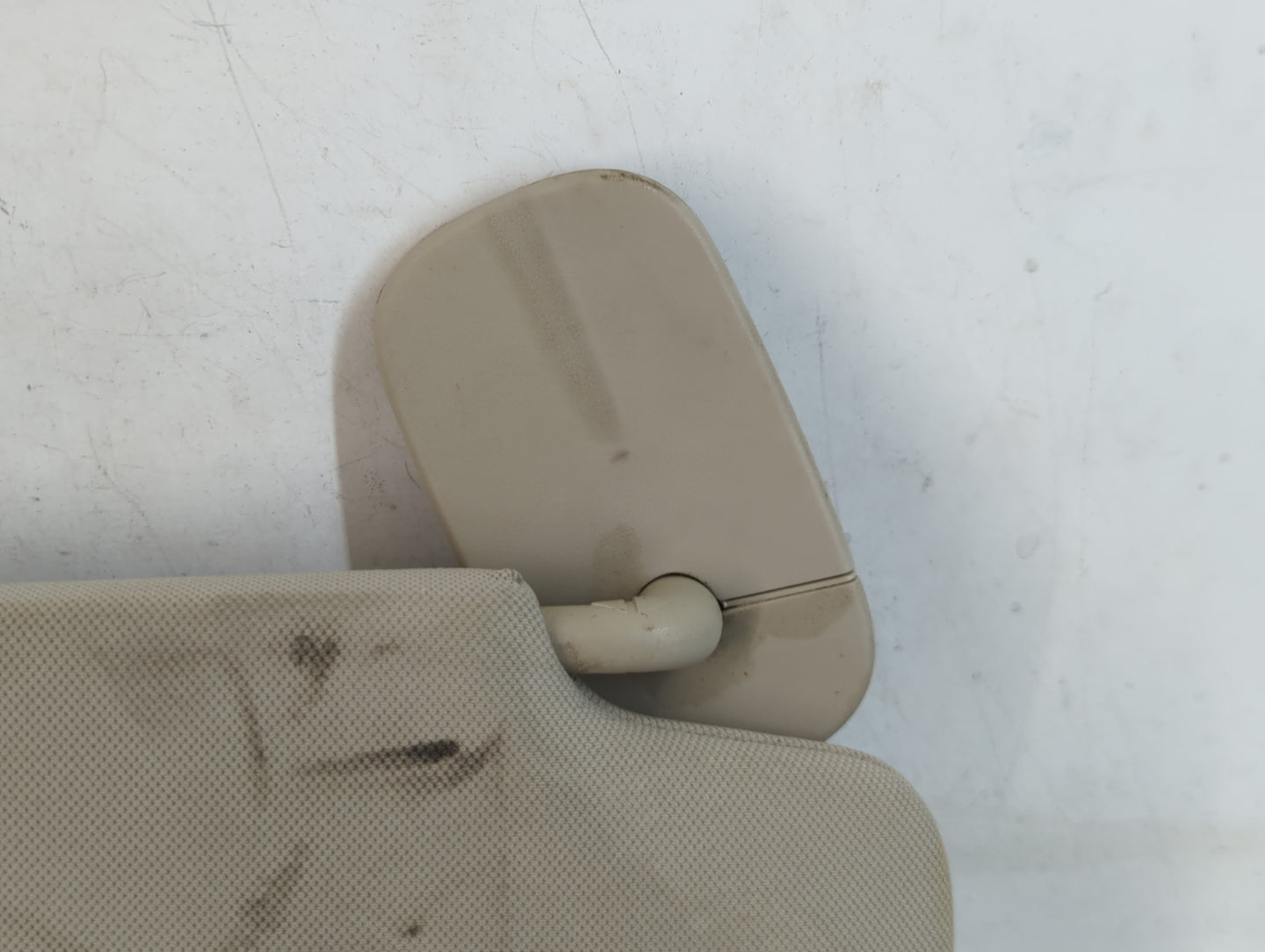 2007-2014 Chevrolet Silverado 2500 Sun Visor Shade Replacement Driver Left Mirror Fits OEM Used Auto Parts - Oemusedautopart