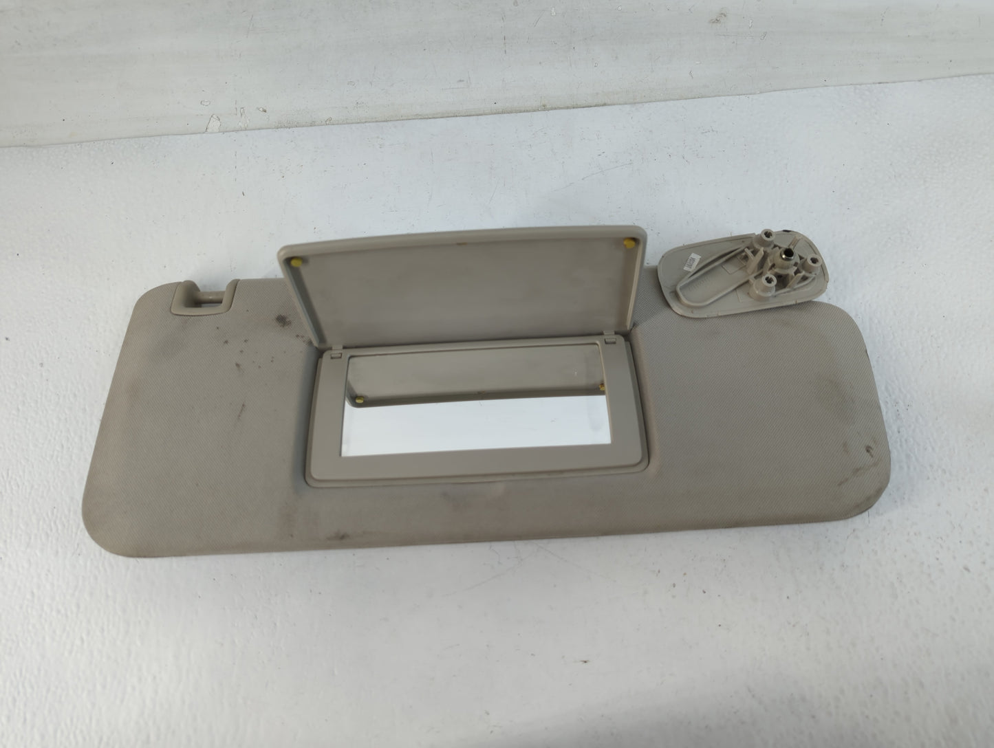 2007-2014 Chevrolet Silverado 2500 Sun Visor Shade Replacement Passenger Right Mirror Fits OEM Used Auto Parts - Oemusedauto