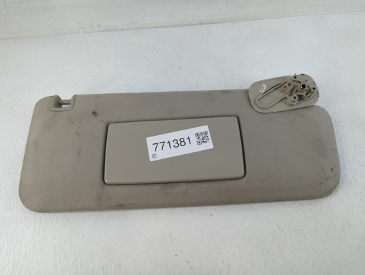 2007-2014 Chevrolet Silverado 2500 Sun Visor Shade Replacement Passenger Right Mirror Fits OEM Used Auto Parts