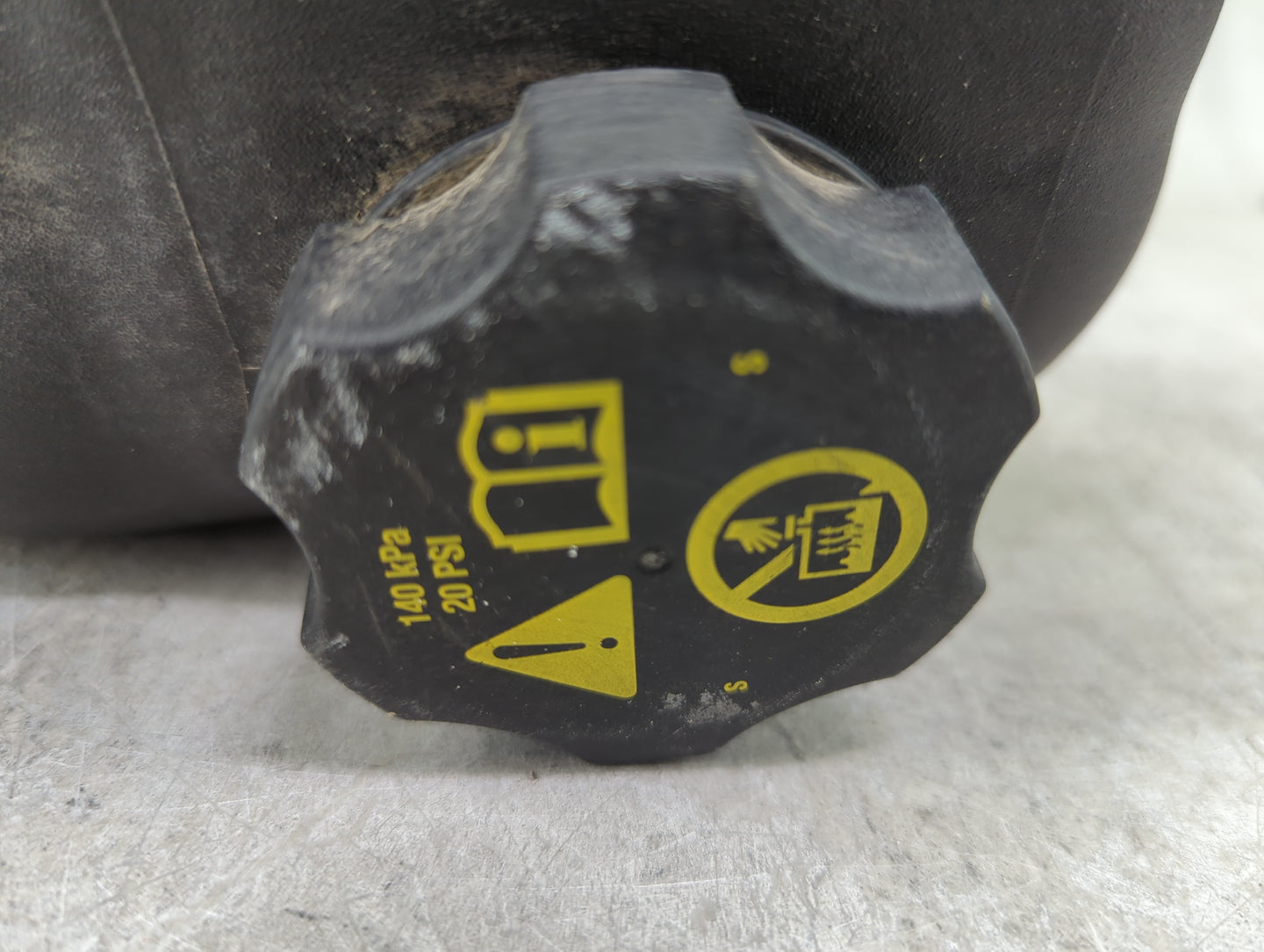 Chevrolet Suburban Radiator Coolant Overflow Expansion Tank Bottle - Oemusedautoparts1.com