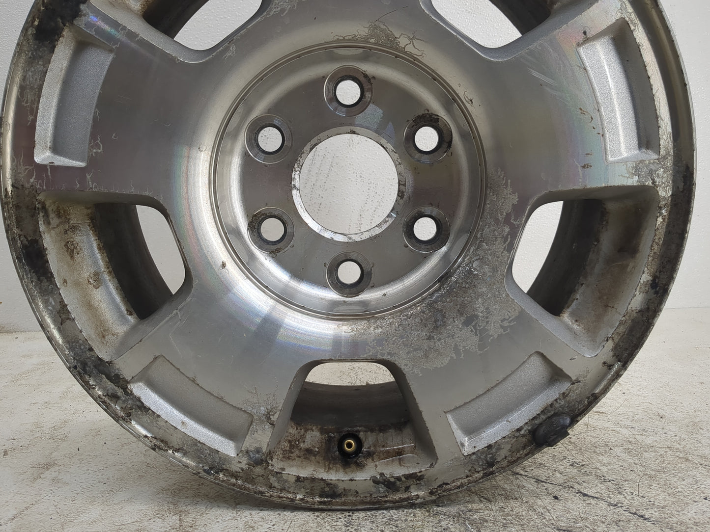 2007-2014 Chevrolet Suburban 1500 Oem Wheel Rim - Oemusedautoparts1.com
