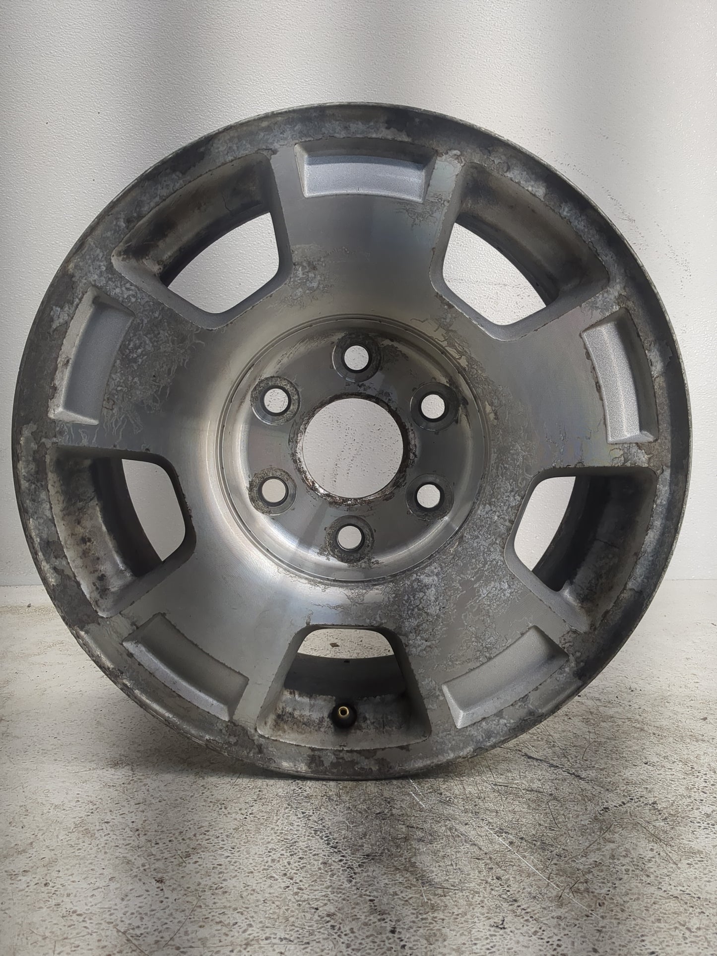 2007-2014 Chevrolet Suburban 1500 Oem Wheel Rim - Oemusedautoparts1.com