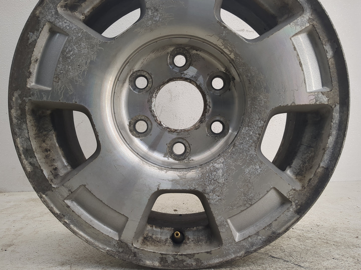 2007-2014 Chevrolet Suburban 1500 Oem Wheel Rim - Oemusedautoparts1.com