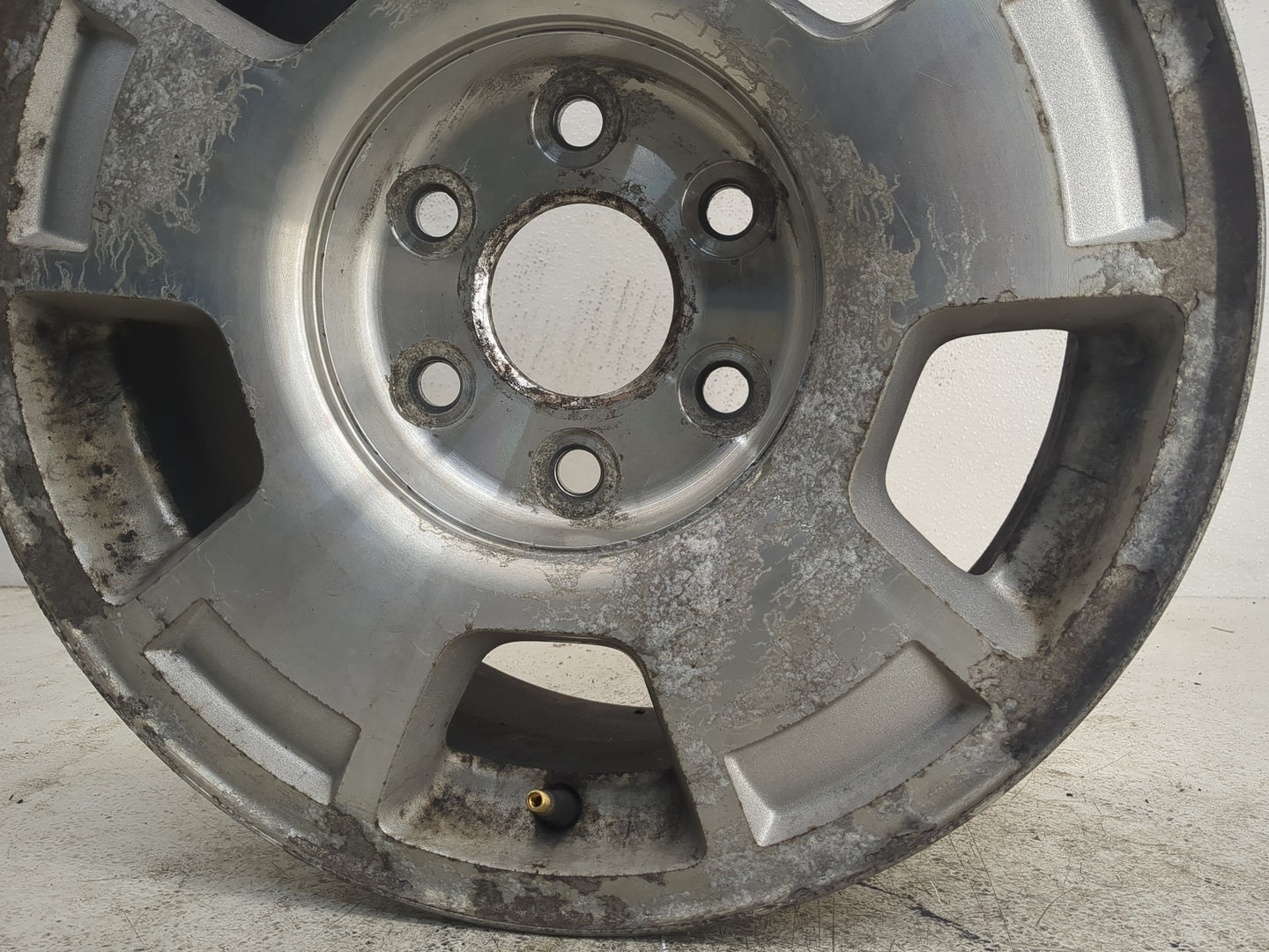2007-2014 Chevrolet Suburban 1500 Oem Wheel Rim - Oemusedautoparts1.com
