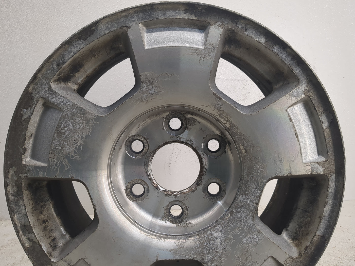 2007-2014 Chevrolet Suburban 1500 Oem Wheel Rim 1168435 - Oemusedautoparts1.com