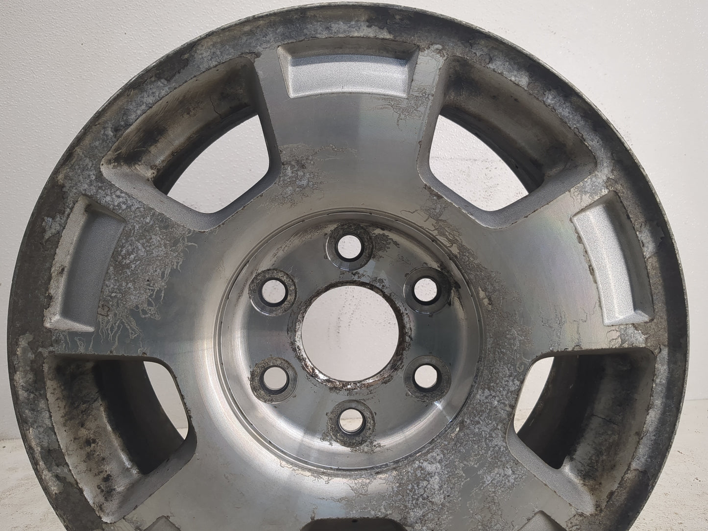 2007-2014 Chevrolet Suburban 1500 Oem Wheel Rim 1168435 - Oemusedautoparts1.com