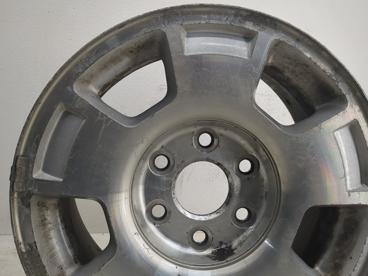 2007-2014 Chevrolet Suburban 1500 Oem Wheel Rim 1168436 - Oemusedautoparts1.com
