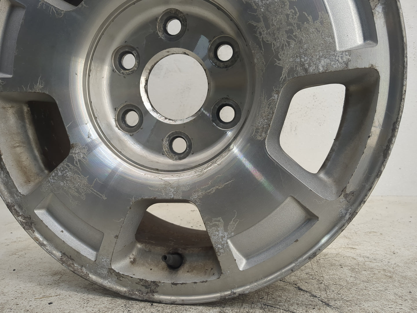 2007-2014 Chevrolet Suburban 1500 Oem Wheel Rim - Oemusedautoparts1.com