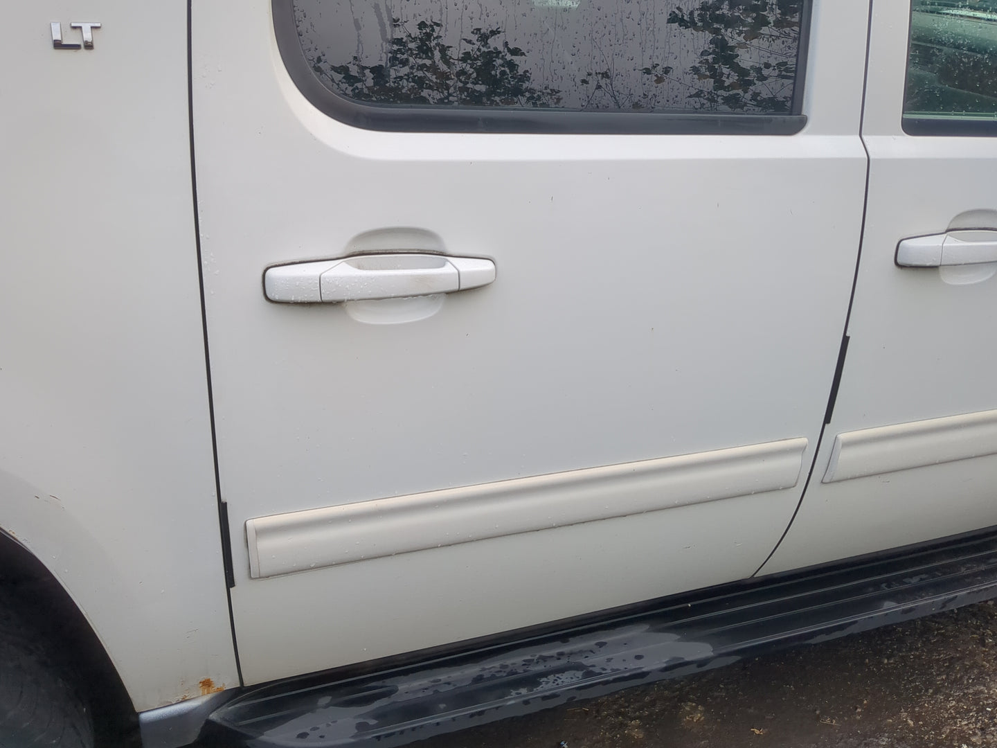 2007-2014 Chevrolet Suburban 1500 Passenger Rear Door Oem - Oemusedautoparts1.com