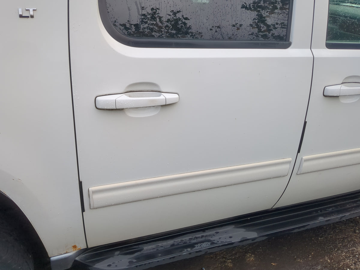 2007-2014 Chevrolet Suburban 1500 Passenger Rear Door Oem 1169719 - Oemusedautoparts1.com