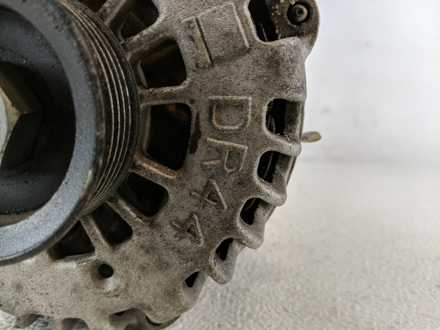 2007-2014 Chevrolet Suburban 1500 Alternator Replacement Generator Charging Assembly Engine OEM Fits OEM Used Auto Parts - O