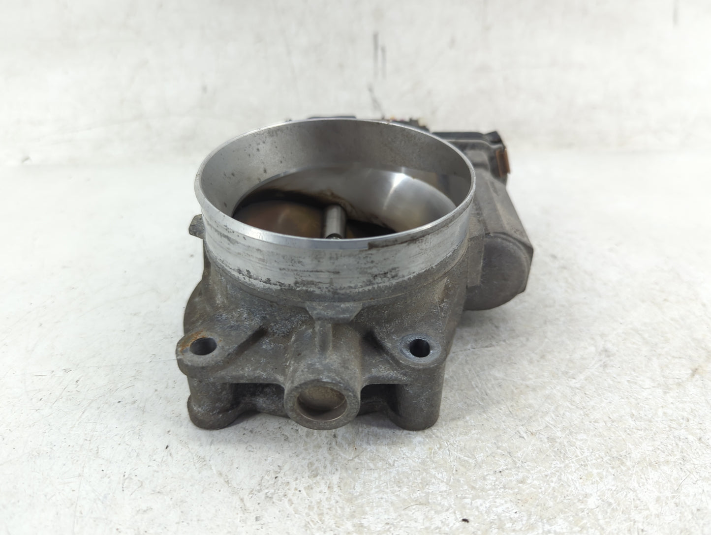 2009-2014 Chevrolet Suburban 1500 Throttle Body Fits Fits 2009 2010 2011 2012 2013 2014 2015 OEM Used Auto Parts - Oemusedau