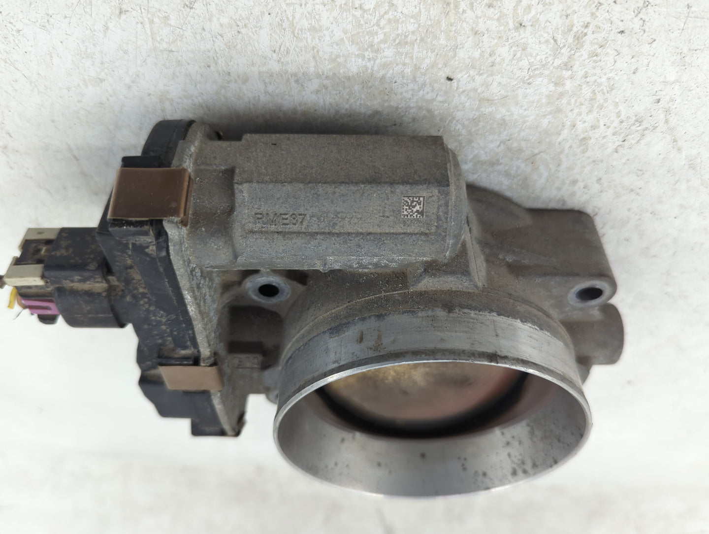 2009-2014 Chevrolet Suburban 1500 Throttle Body Fits Fits 2009 2010 2011 2012 2013 2014 2015 OEM Used Auto Parts - Oemusedau