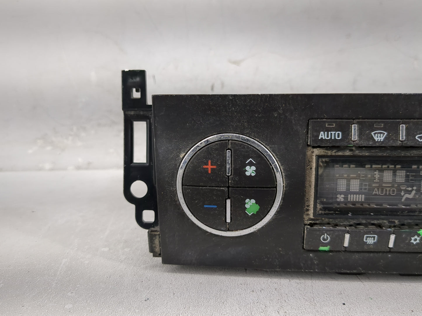 2007-2011 Chevrolet Suburban 1500 Climate Control Module Temperature AC/Heater Replacement P/N:25936130 386130R032330041 Fit