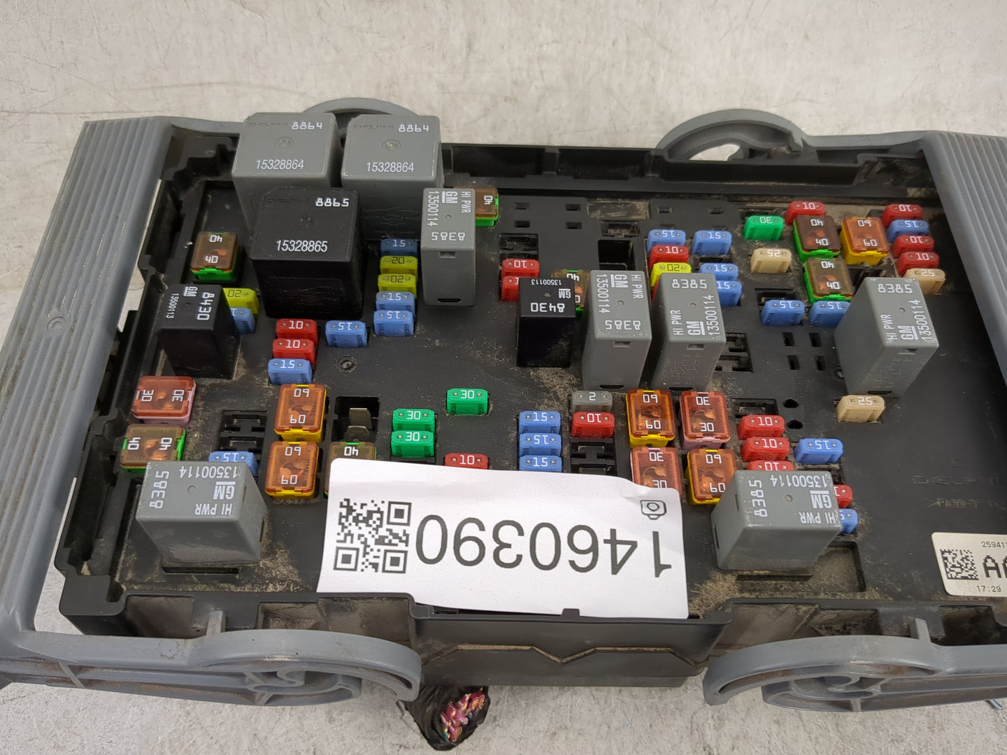2010-2014 Chevrolet Suburban 1500 Fusebox Fuse Box Panel Relay Module P/N:25941368 13500114 Fits Fits 2010 2011 2012 2013 20