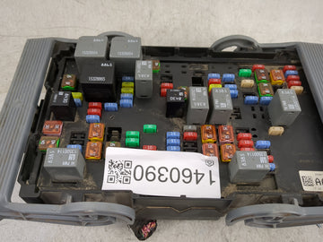 2010-2014 Chevrolet Suburban 1500 Fusebox Fuse Box Panel Relay Module P/N:25941368 13500114 Fits Fits 2010 2011 2012 2013 20