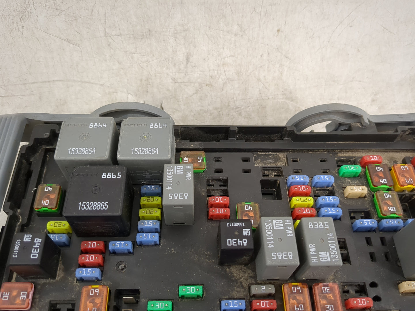 2010-2014 Chevrolet Suburban 1500 Fusebox Fuse Box Panel Relay Module P/N:25941368 13500114 Fits Fits 2010 2011 2012 2013 20