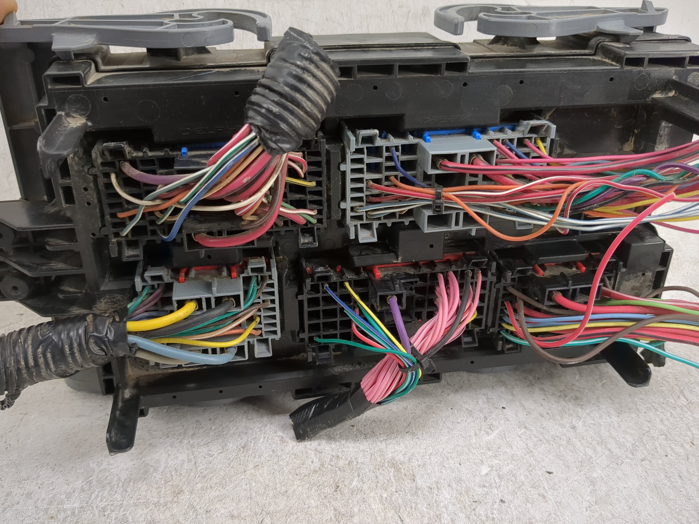 2010-2014 Chevrolet Suburban 1500 Fusebox Fuse Box Panel Relay Module P/N:25941368 13500114 Fits Fits 2010 2011 2012 2013 20