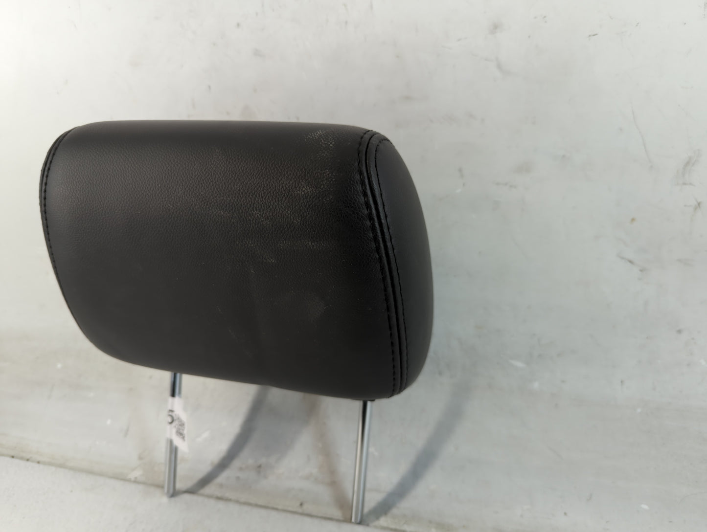 2010-2011 Chevrolet Tahoe Headrest Head Rest Rear Seat Fits Fits 2010 2011 OEM Used Auto Parts - Oemusedautoparts1.com