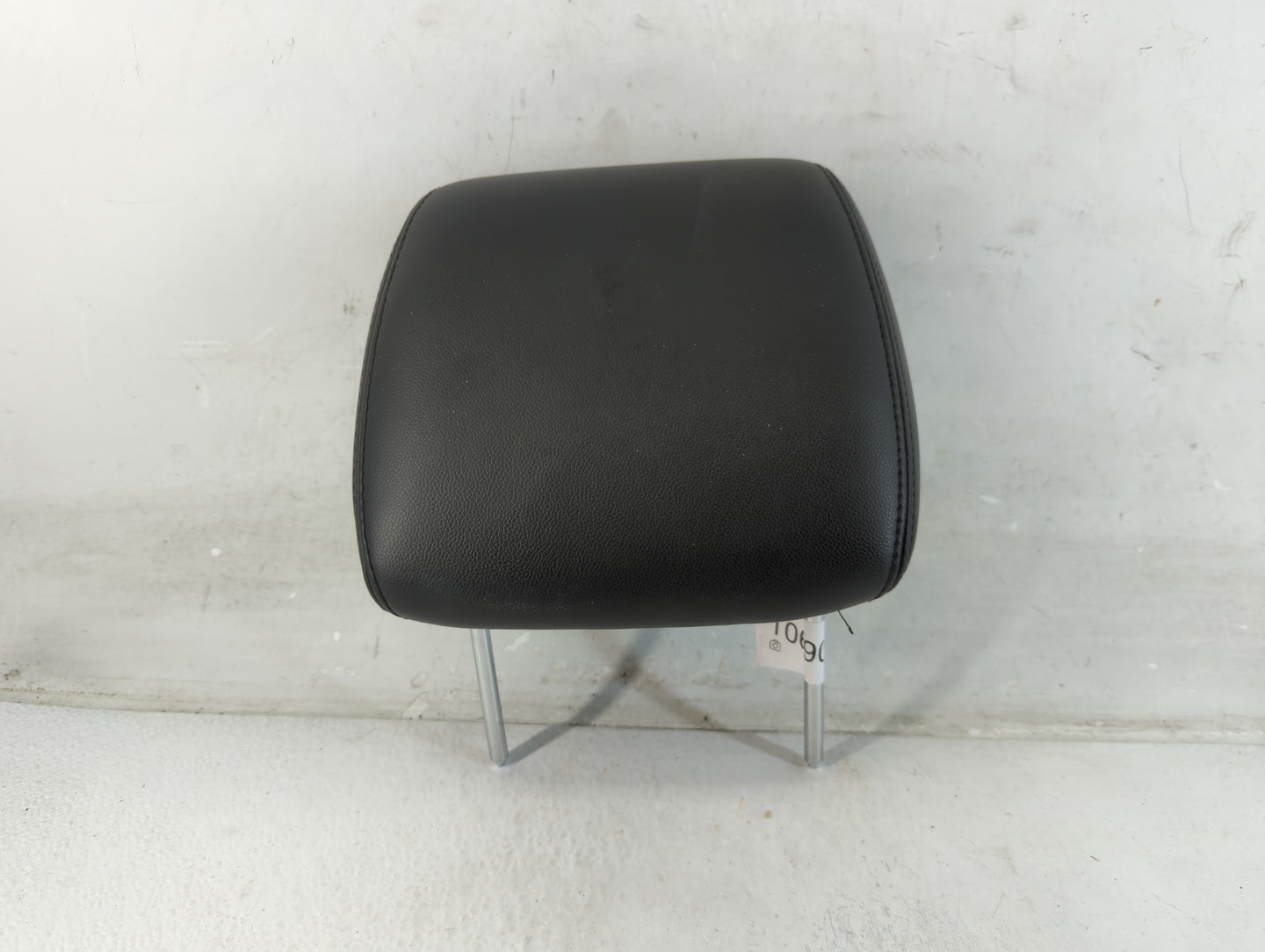 2010-2011 Chevrolet Tahoe Headrest Head Rest Rear Seat Fits Fits 2010 2011 OEM Used Auto Parts - Oemusedautoparts1.com