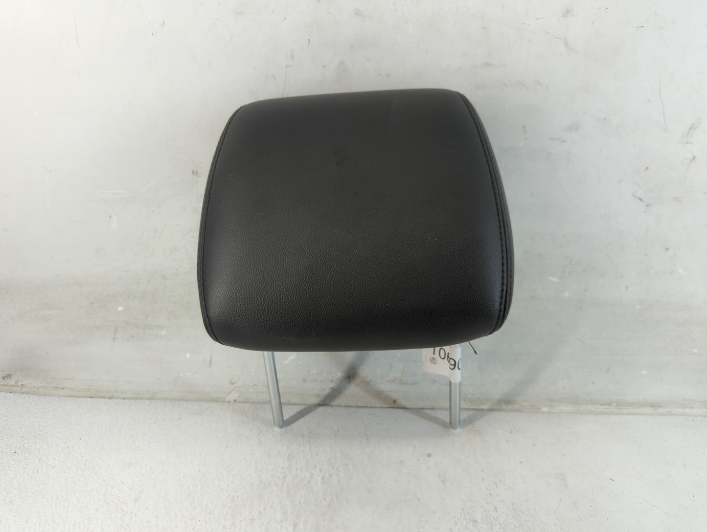 2010-2011 Chevrolet Tahoe Headrest Head Rest Rear Seat Fits Fits 2010 2011 OEM Used Auto Parts - Oemusedautoparts1.com