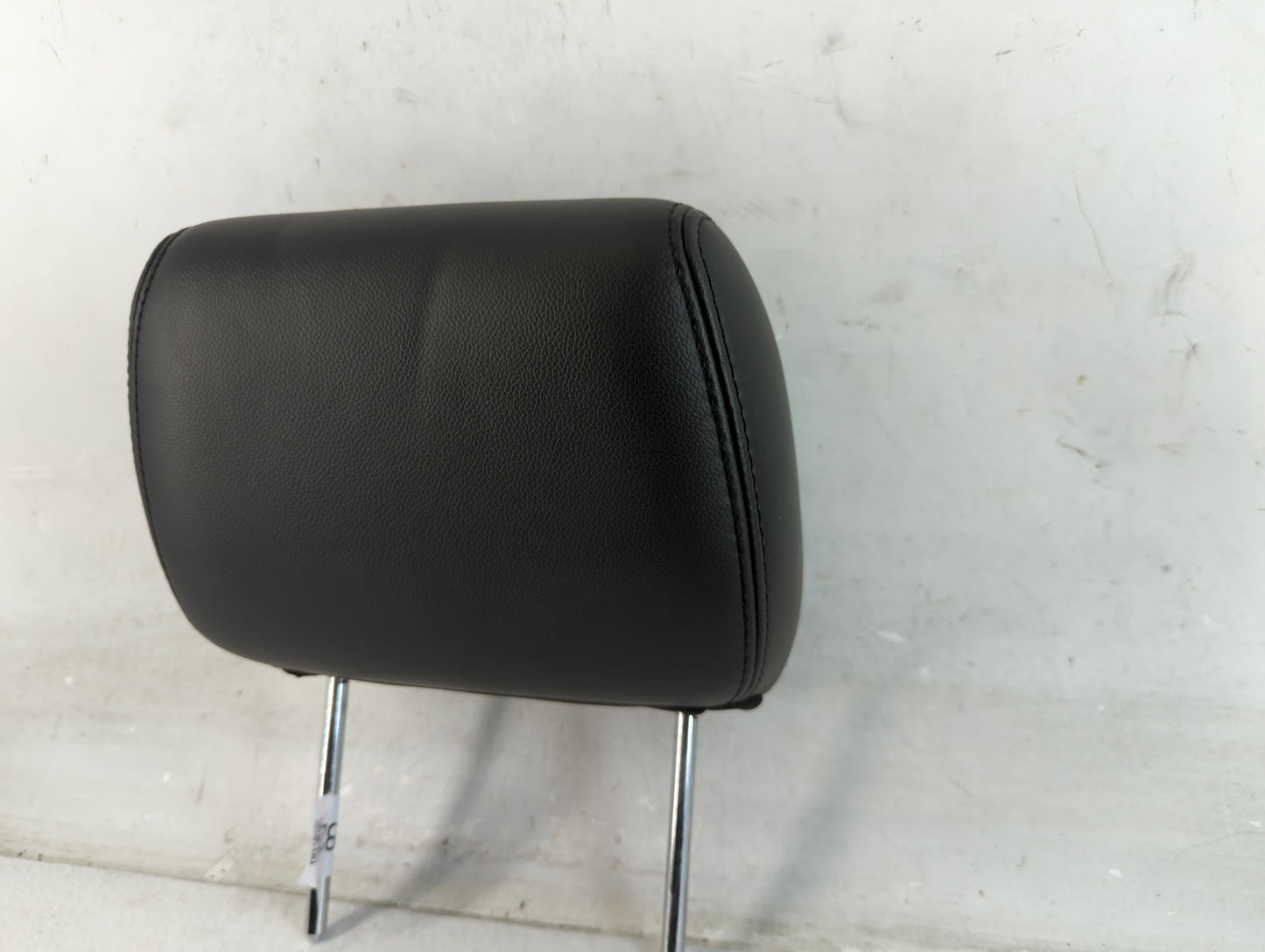 2010-2011 Chevrolet Tahoe Headrest Head Rest Rear Seat Fits Fits 2010 2011 OEM Used Auto Parts - Oemusedautoparts1.com