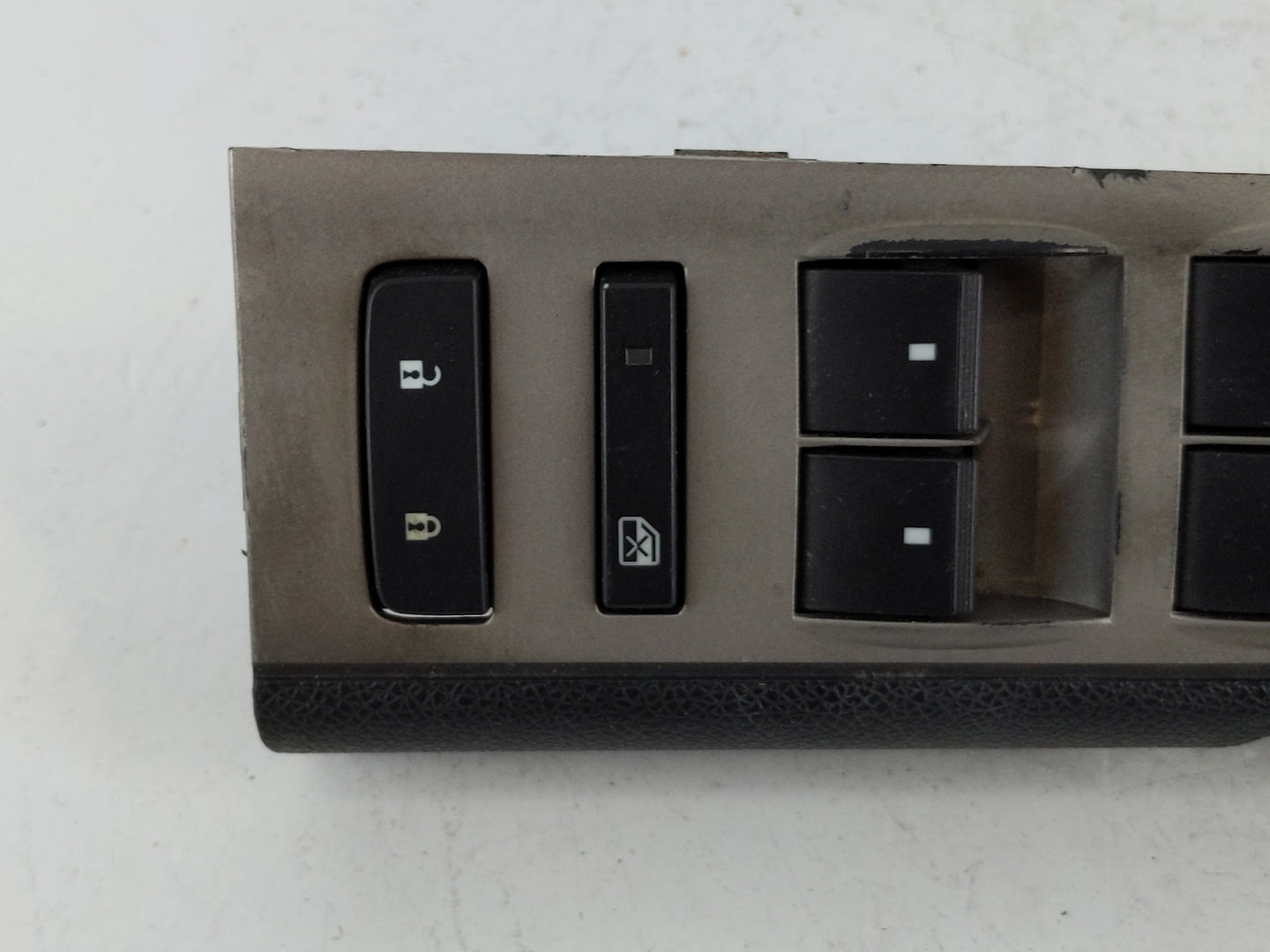 2011 Chevrolet Tahoe Master Power Window Switch Replacement Driver Side Left P/N:20945129 Fits OEM Used Auto Parts - Oemused