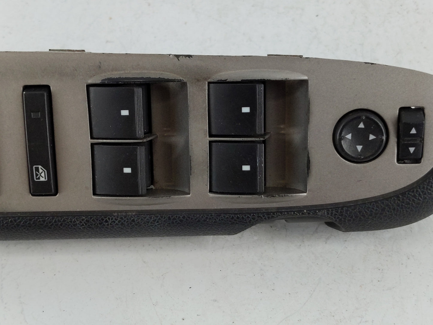 2011 Chevrolet Tahoe Master Power Window Switch Replacement Driver Side Left P/N:20945129 Fits OEM Used Auto Parts - Oemused