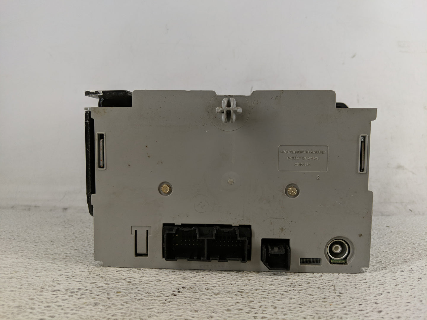 2010-2014 Chevrolet Tahoe Radio AM FM Cd Player Receiver Replacement P/N:20934593 Fits OEM Used Auto Parts - Oemusedautopart