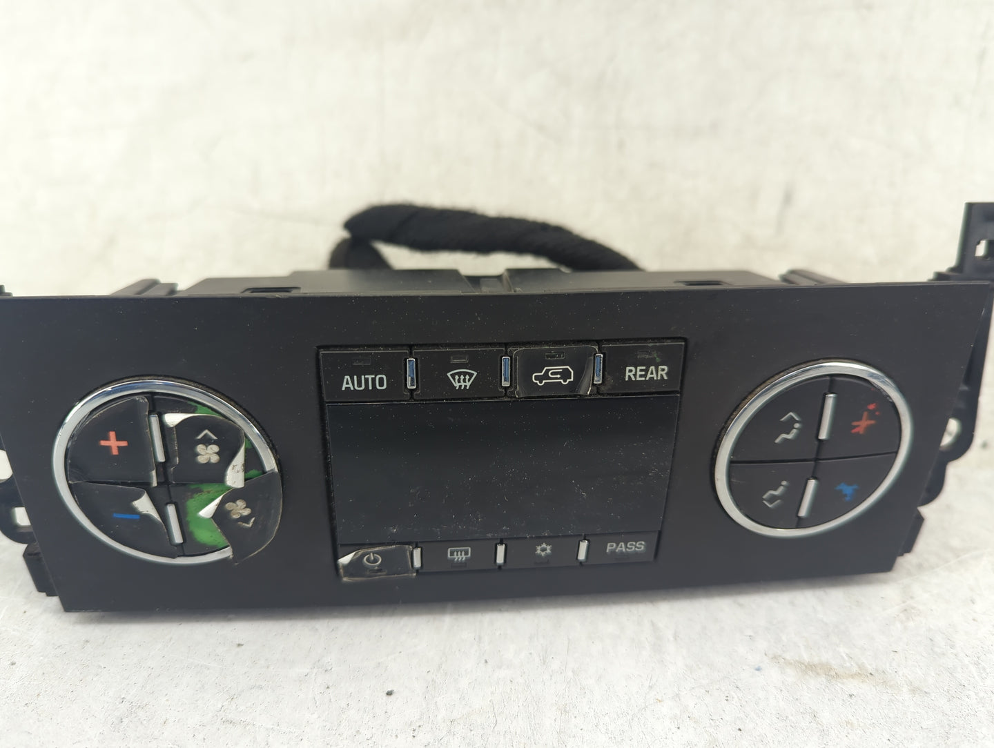 2007-2011 Chevrolet Tahoe Climate Control Module Temperature AC/Heater Replacement P/N:25936130 386130R011430245 Fits OEM Us