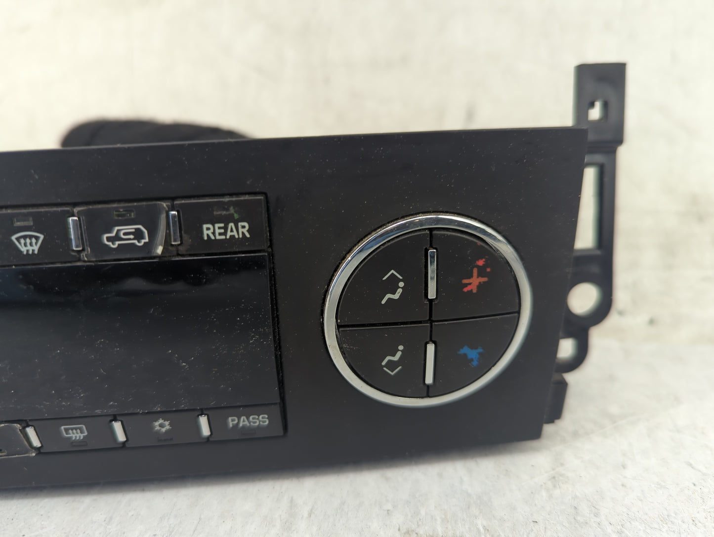 2007-2011 Chevrolet Tahoe Climate Control Module Temperature AC/Heater Replacement P/N:25936130 386130R011430245 Fits OEM Us