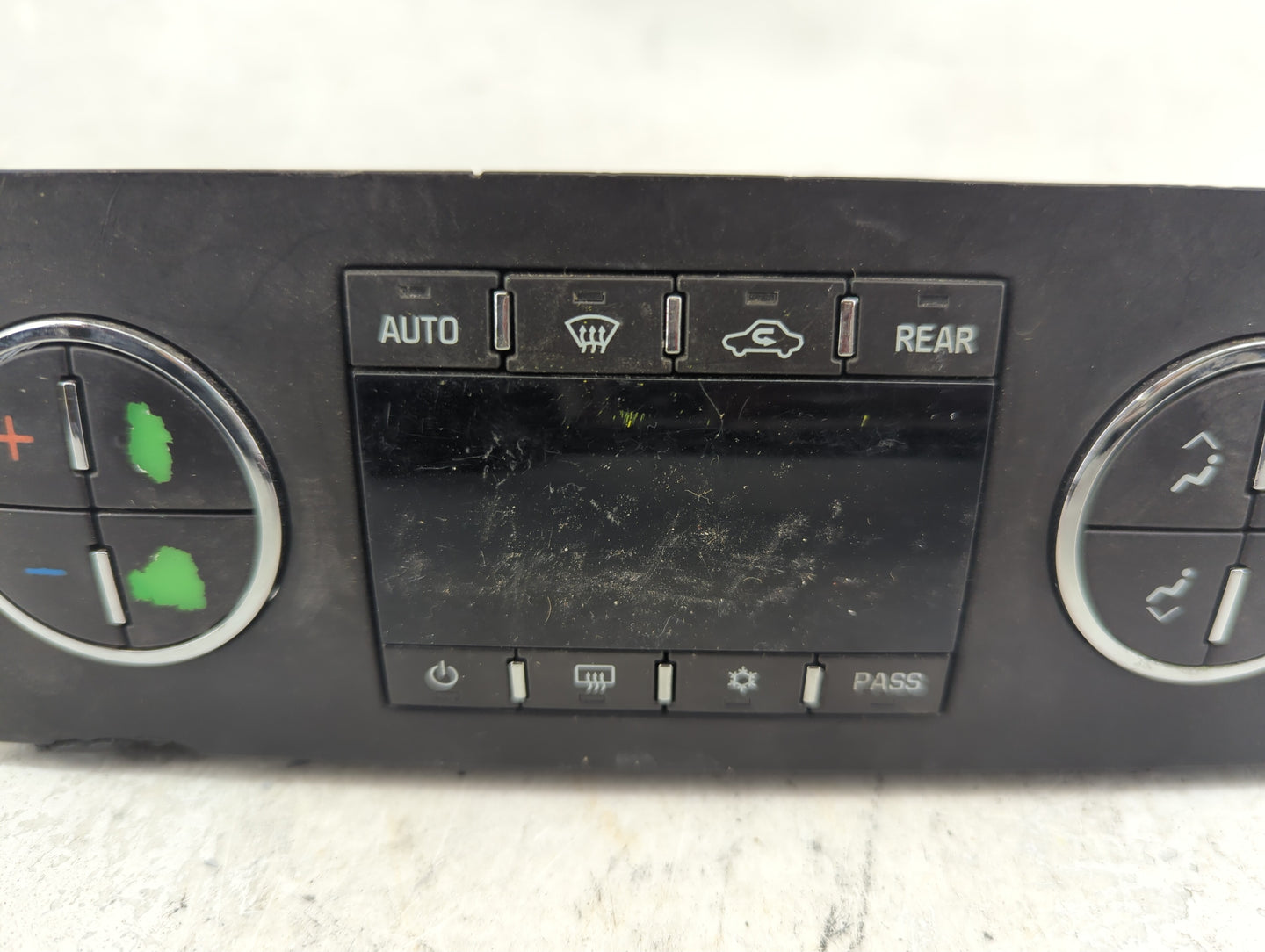 2007-2011 Chevrolet Tahoe Climate Control Module Temperature AC/Heater Replacement P/N:25936130 Fits Fits 2007 2008 2009 201