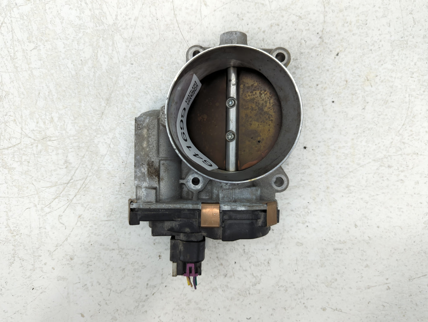 2009-2014 Chevrolet Tahoe Throttle Body P/N:RM327 3C9993 Fits Fits 2009 2010 2011 2012 2013 2014 2015 OEM Used Auto Parts - 