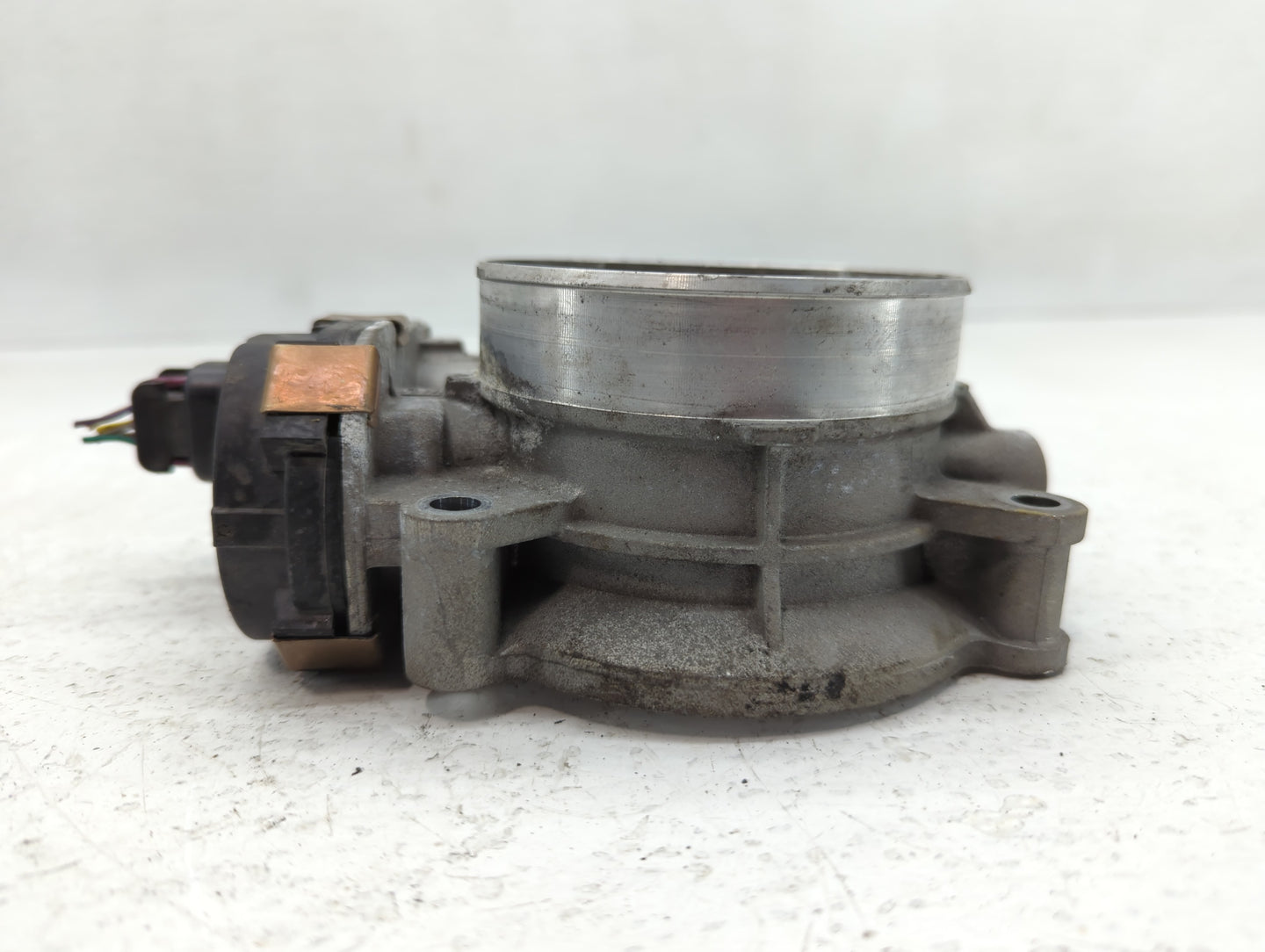 2009-2014 Chevrolet Tahoe Throttle Body P/N:RM327 3C9993 Fits Fits 2009 2010 2011 2012 2013 2014 2015 OEM Used Auto Parts - 