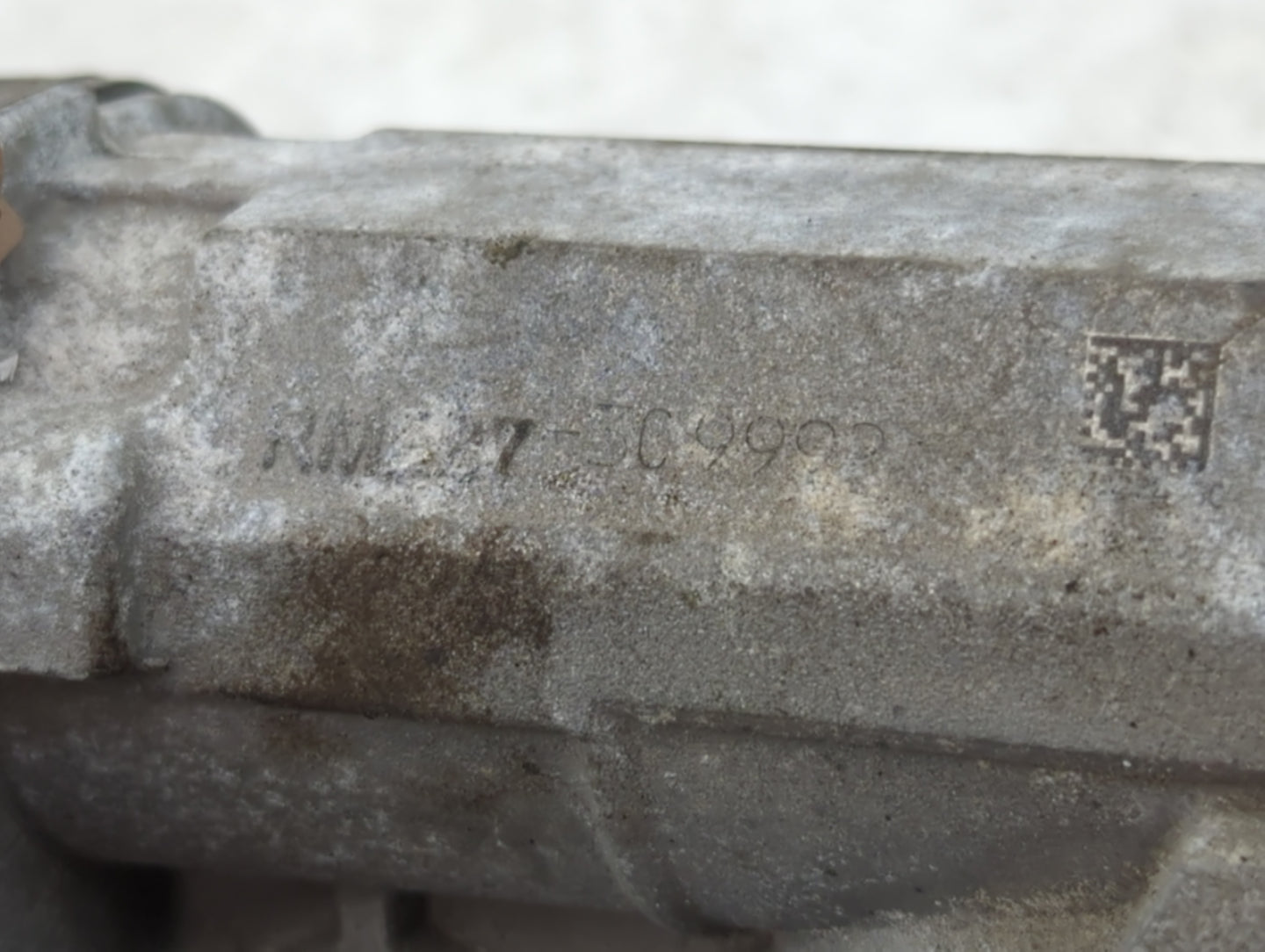 2009-2014 Chevrolet Tahoe Throttle Body P/N:RM327 3C9993 Fits Fits 2009 2010 2011 2012 2013 2014 2015 OEM Used Auto Parts - 