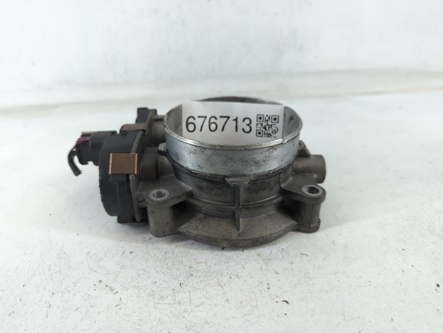 2009-2014 Chevrolet Tahoe Throttle Body P/N:RMW87-3C9992 Fits Fits 2009 2010 2011 2012 2013 2014 2015 OEM Used Auto Parts - 
