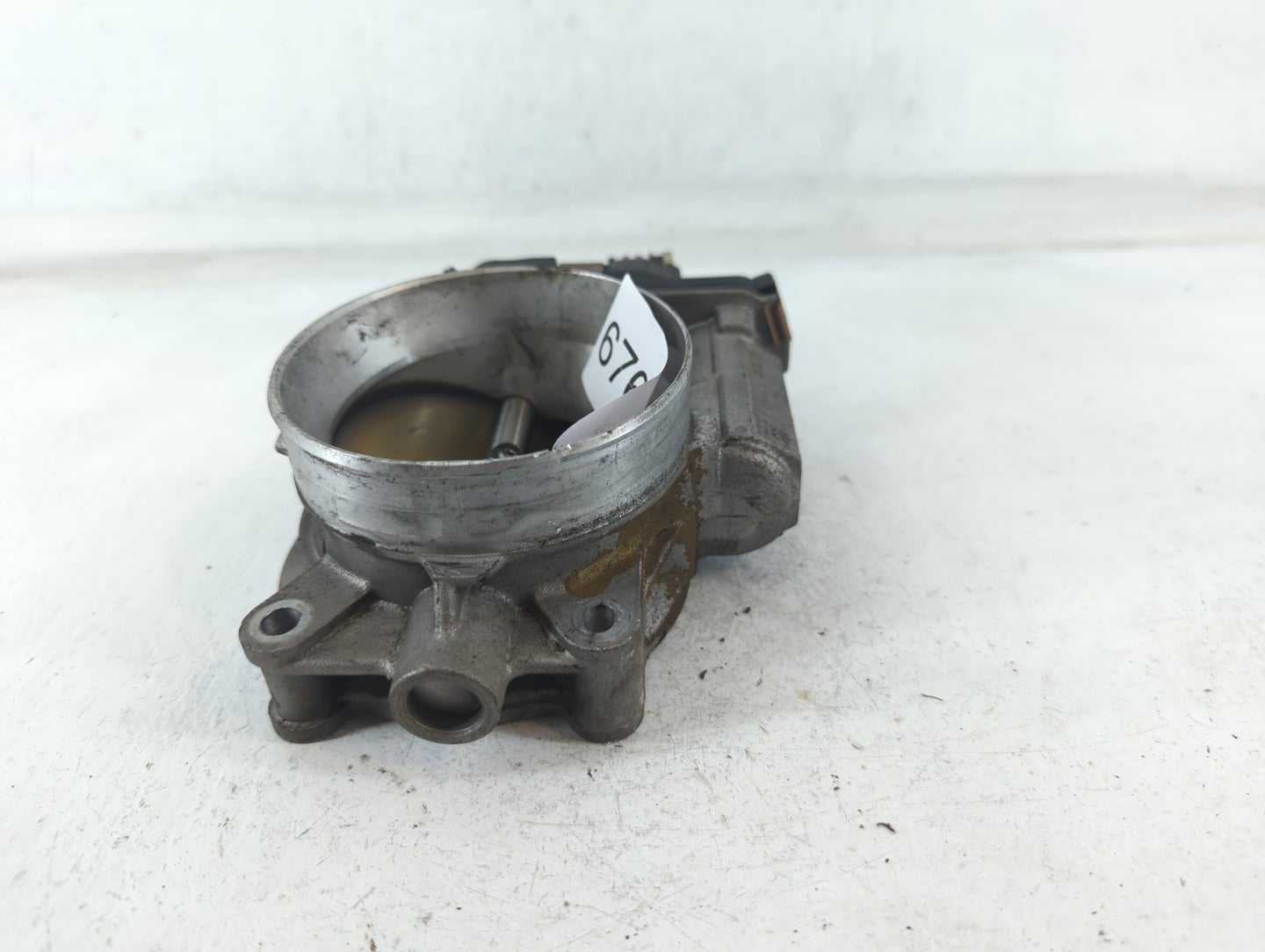 2009-2014 Chevrolet Tahoe Throttle Body P/N:RMW87-3C9992 Fits Fits 2009 2010 2011 2012 2013 2014 2015 OEM Used Auto Parts - 
