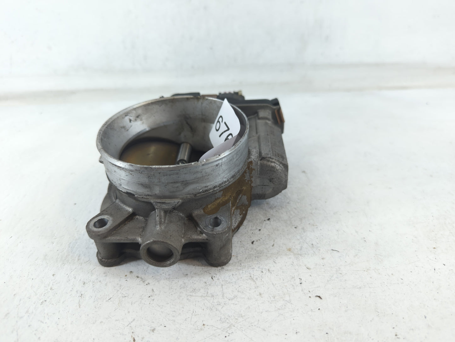 2009-2014 Chevrolet Tahoe Throttle Body P/N:RMW87-3C9992 Fits Fits 2009 2010 2011 2012 2013 2014 2015 OEM Used Auto Parts - 