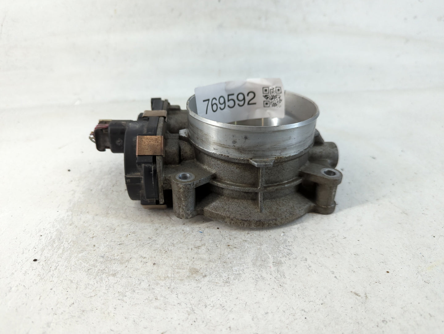 2009-2014 Chevrolet Tahoe Throttle Body P/N:RME87-3C9992 Fits Fits 2009 2010 2011 2012 2013 2014 2015 OEM Used Auto Parts - 